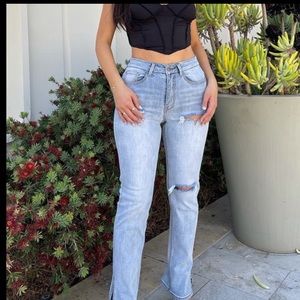 ❤️ Light blue jeans